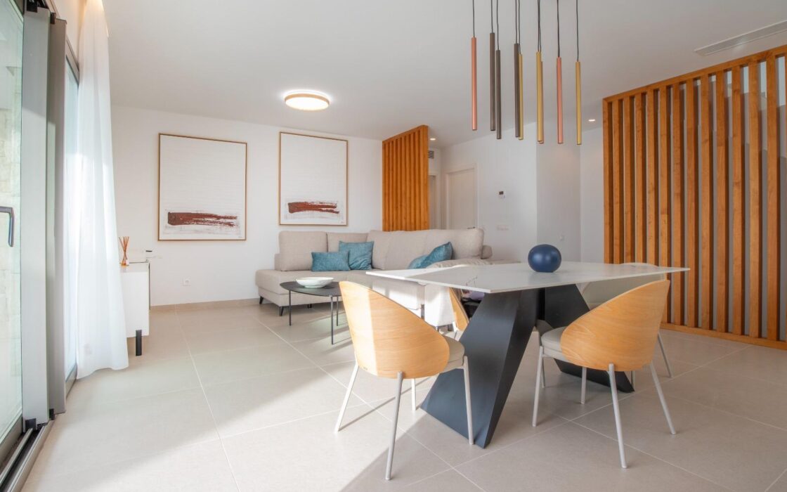 Нова вілла з 3 спальнями в Сьерра-Кортині біля моря