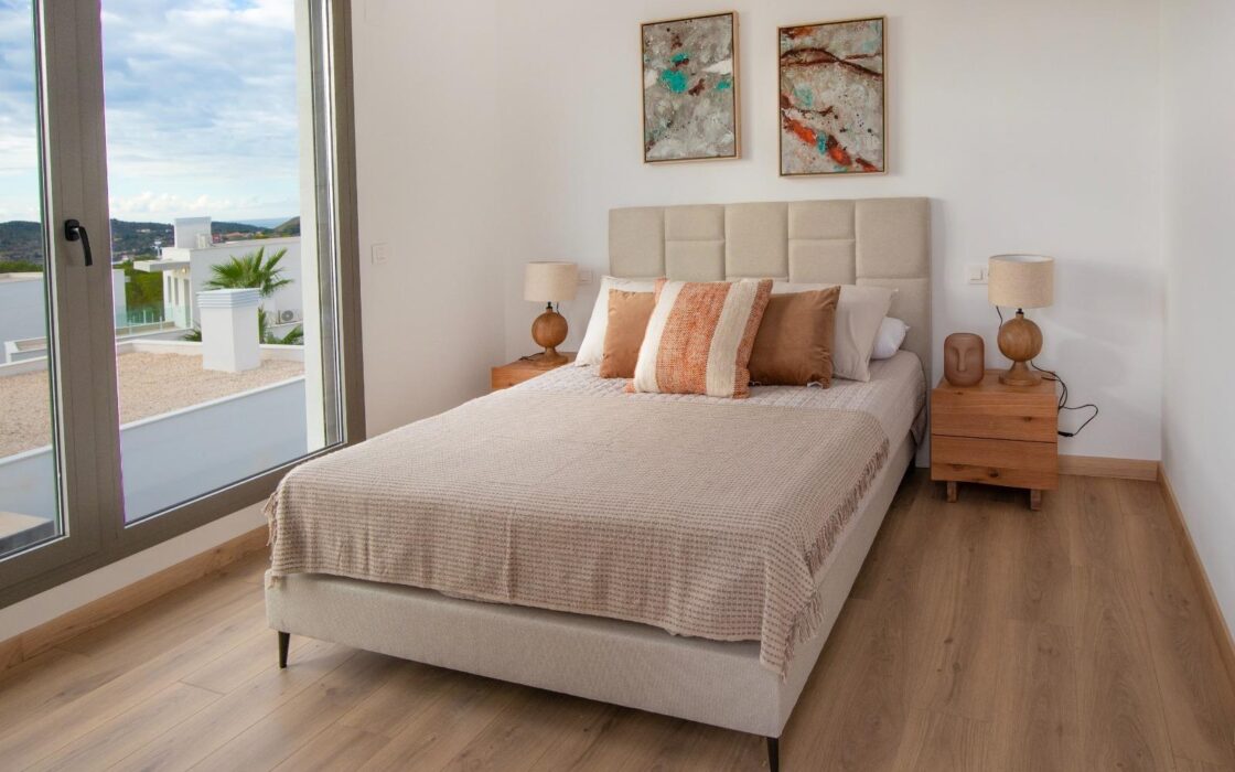 Нова вілла з 3 спальнями в Сьерра-Кортині біля моря