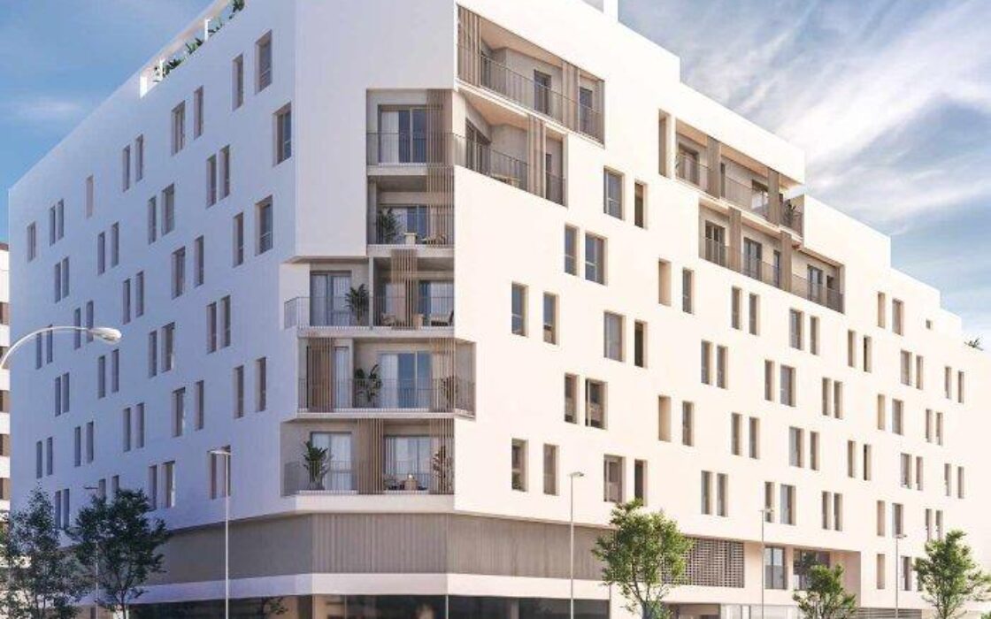 Апартаменти в Аліканте 115 кв.м з терасою 2 км від моря