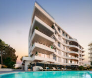 Трикімнатні апартаменти в Бенальмадені біля моря з терасою