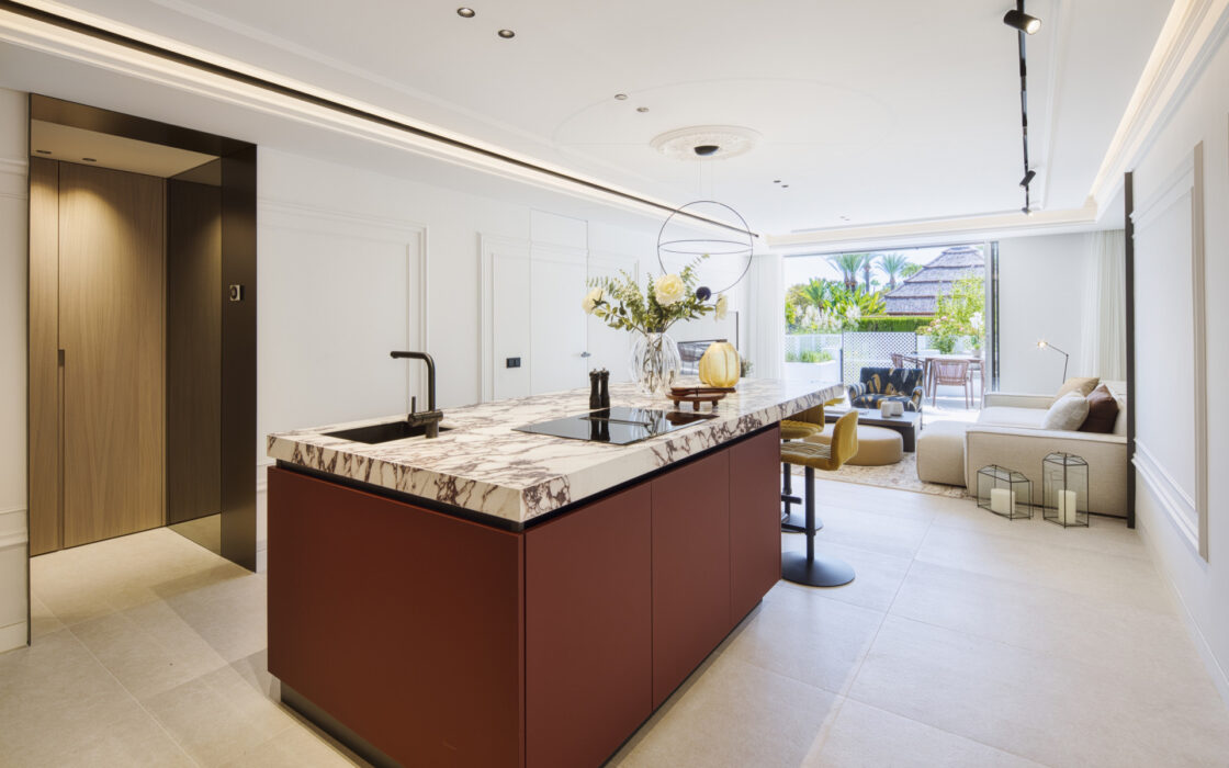 Элитные апартаменты с террасой на Золотой Миле 118 кв.м