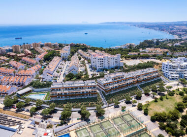 Квартири у моря в Естепоні 3 кімнати 98 кв.м з терасою