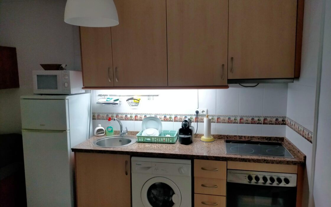 Затишна 1-кімнатна квартира в Альфас-дель-Пі з терасою