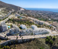 Эксклюзивные 3-комнатные апартаменты в Бенальмадене у моря