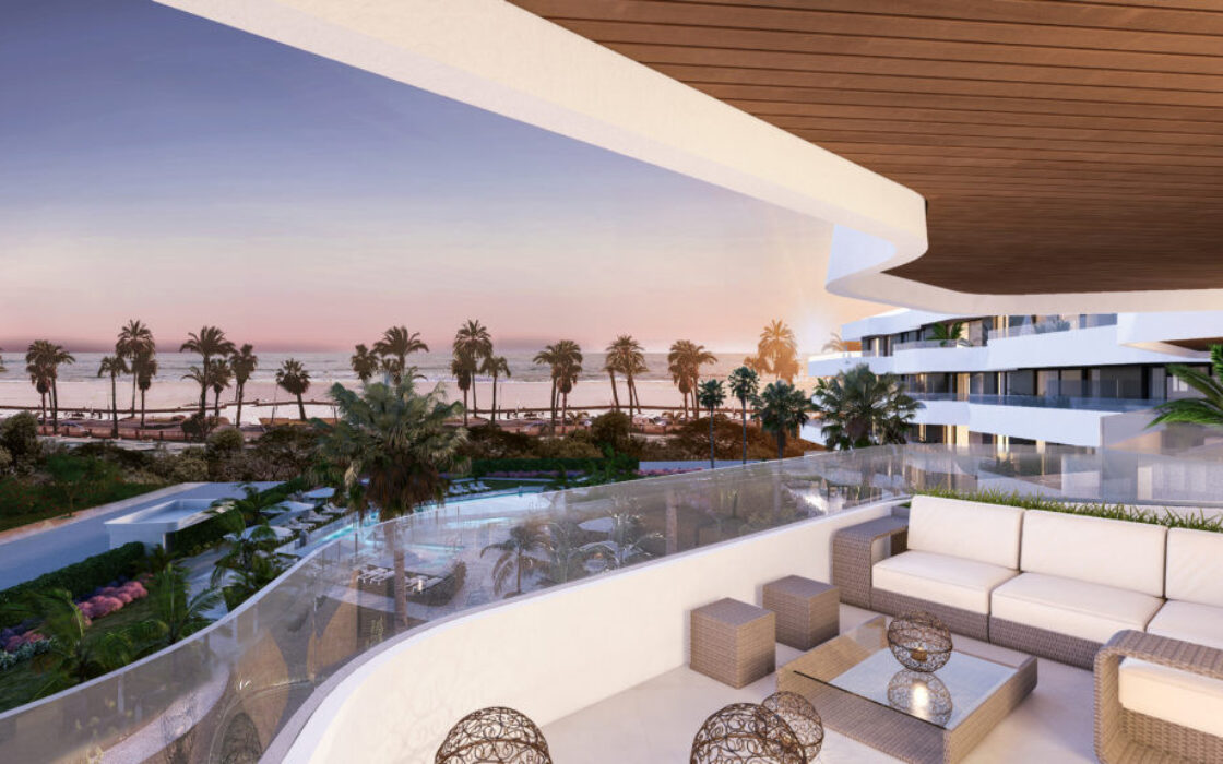 Квартира 3+2 у моря в Торремолиносе с террасой 104 кв.м