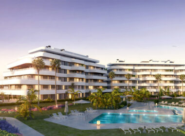 Квартира 3+2 у моря в Торремолиносе с террасой 104 кв.м