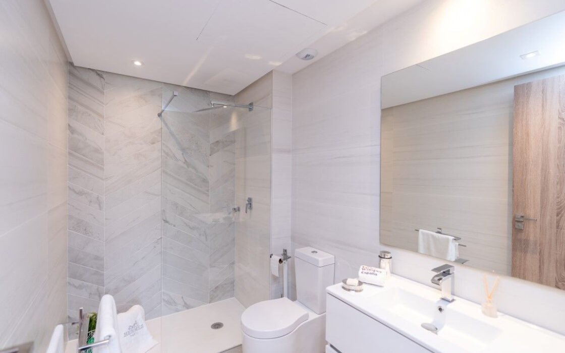 3-комнатные апартаменты с террасой в Сотогранде 115.8 кв.м