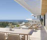 Нові квартири в Естепоні з терасою 107 кв.м. біля моря