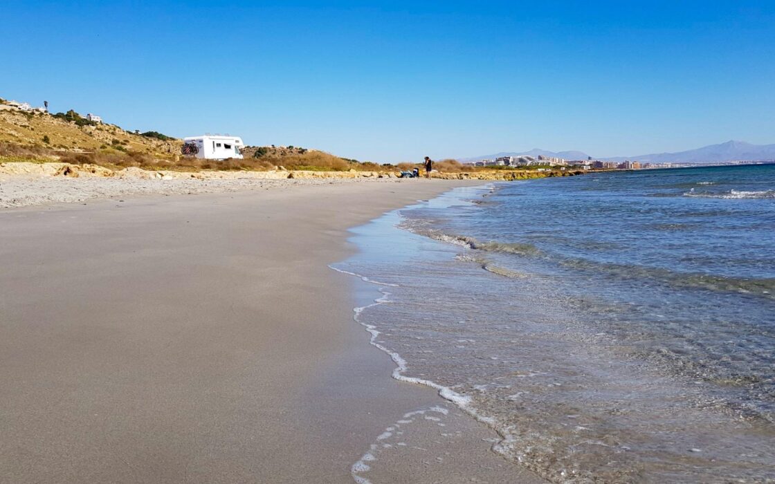 Нові квартири в Гран Алаканте біля моря з терасою 85 кв.м.