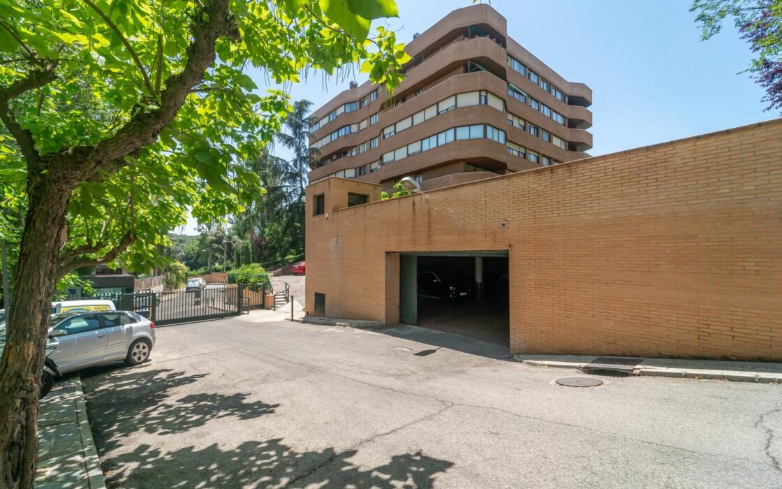 Простора квартира в Мадриді 259 кв.м з терасою