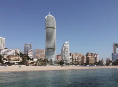 Новые апартаменты у моря в Бенидорме с террасой 138 кв.м