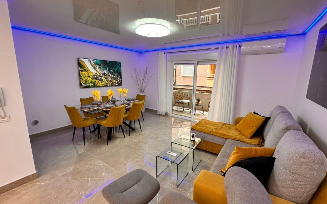 Апартаменти 121 кв.м в Торрев’єсі біля моря з терасою