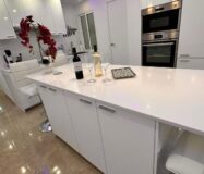 Апартаменти 121 кв.м в Торрев’єсі біля моря з терасою