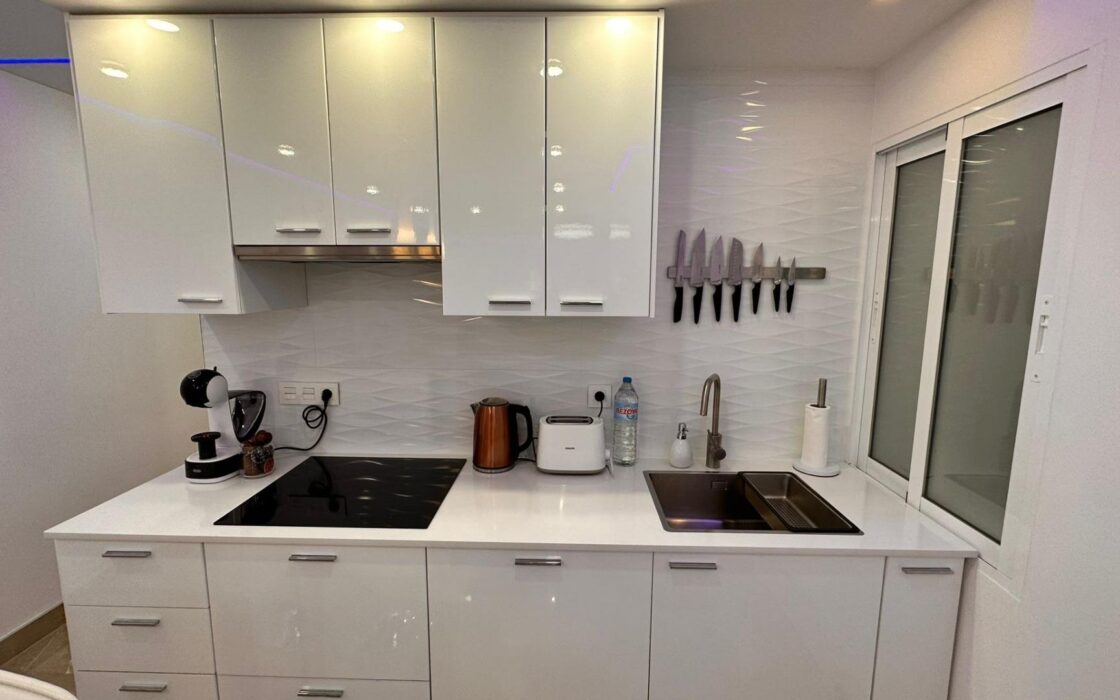 Апартаменти 121 кв.м в Торрев’єсі біля моря з терасою