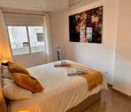 Апартаменти 121 кв.м в Торрев’єсі біля моря з терасою