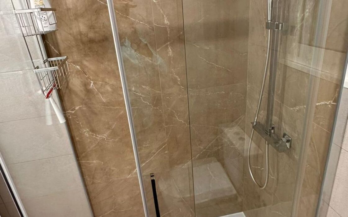 Апартаменти 121 кв.м в Торрев’єсі біля моря з терасою