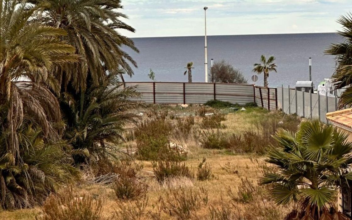 Апартаменти 121 кв.м в Торрев’єсі біля моря з терасою