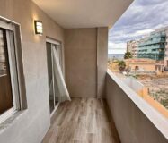 Апартаменти 121 кв.м в Торрев’єсі біля моря з терасою