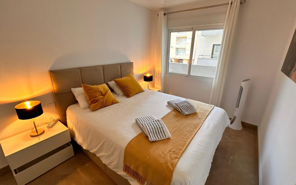 Апартаменти 121 кв.м в Торрев’єсі біля моря з терасою