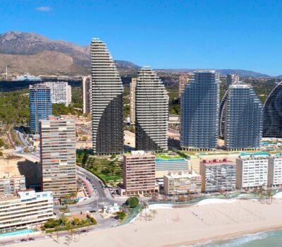 Квартири у моря в новобудові на пляжі Поньенте, Бенідорм