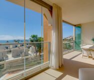 Двокімнатна квартира біля моря з терасою у ВільяХойоса 90 кв.м