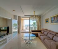 Двокімнатна квартира біля моря з терасою у ВільяХойоса 90 кв.м