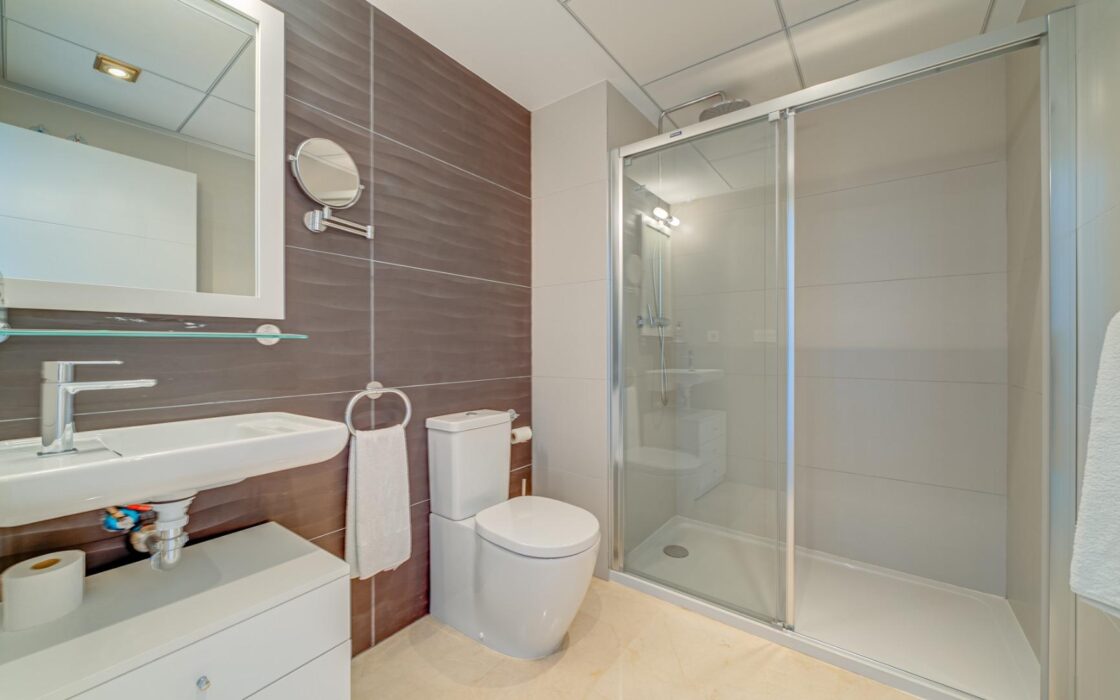 Двокімнатна квартира біля моря з терасою у ВільяХойоса 90 кв.м