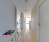 Двокімнатна квартира біля моря з терасою у ВільяХойоса 90 кв.м