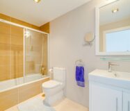 Двокімнатна квартира біля моря з терасою у ВільяХойоса 90 кв.м