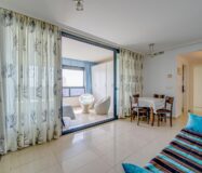 Квартира в Бенидорме с террасой и видом на море 92 кв.м