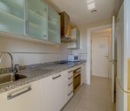 Квартира в Бенидорме с террасой и видом на море 92 кв.м