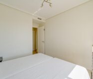 Квартира в Бенидорме с террасой и видом на море 92 кв.м