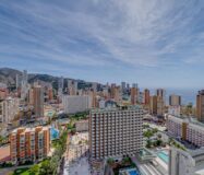 Квартира в Бенидорме с террасой и видом на море 92 кв.м