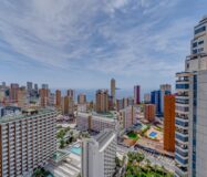 Квартира в Бенидорме с террасой и видом на море 92 кв.м