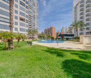 Квартира в Бенидорме с террасой и видом на море 92 кв.м