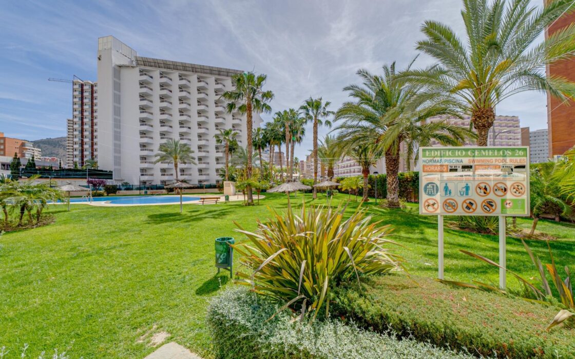 Квартира в Бенидорме с террасой и видом на море 92 кв.м