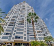 Квартира в Бенидорме с террасой и видом на море 92 кв.м