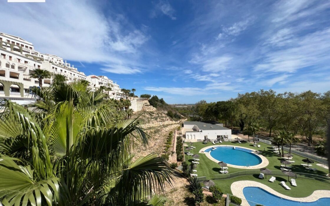 Апартаменти в Хересі 88 кв.м з видом на море терраса