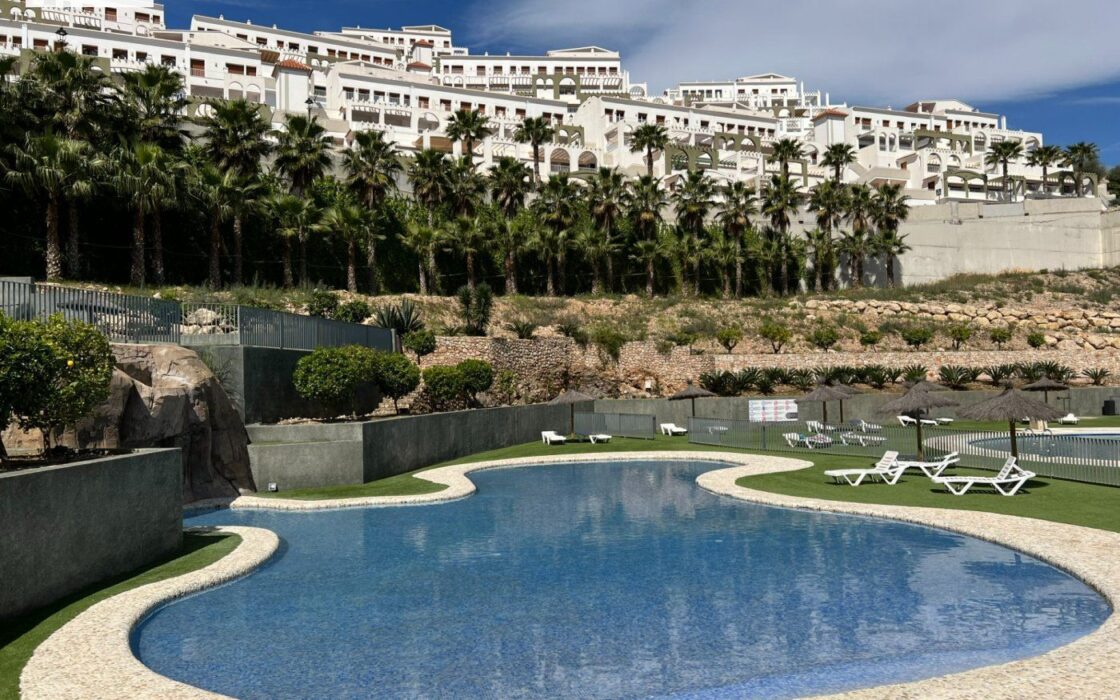 Апартаменти в Хересі 88 кв.м з видом на море терраса