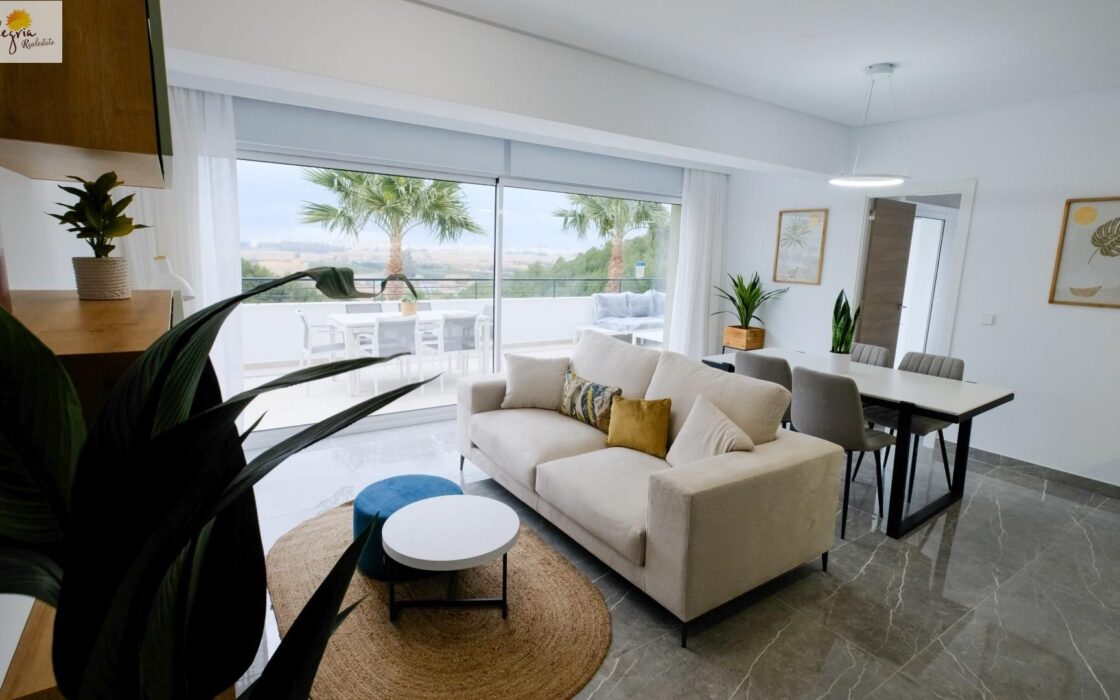 Апартаменти в Хересі 88 кв.м з видом на море терраса