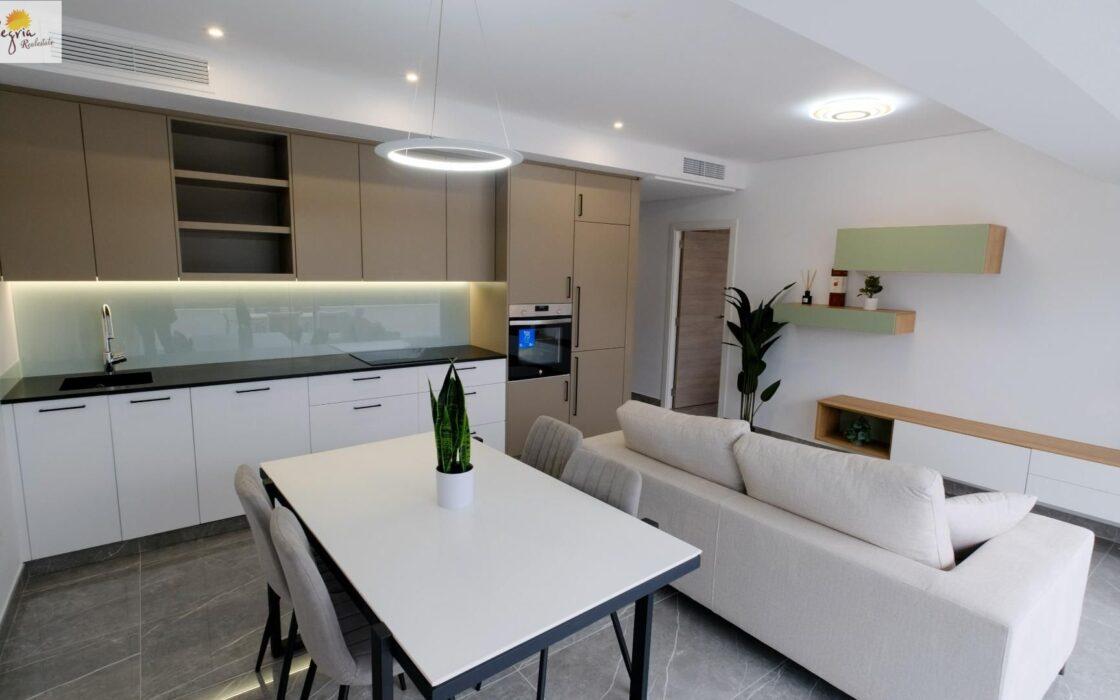 Апартаменти в Хересі 88 кв.м з видом на море терраса