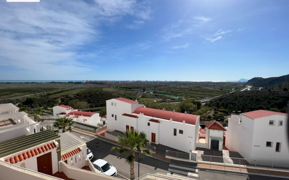 Апартаменти в Хересі 88 кв.м з видом на море терраса