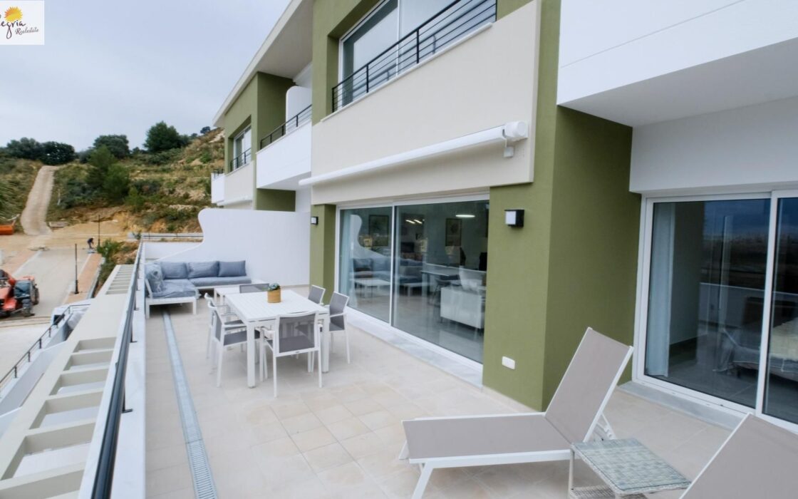 Апартаменти в Хересі 88 кв.м з видом на море терраса