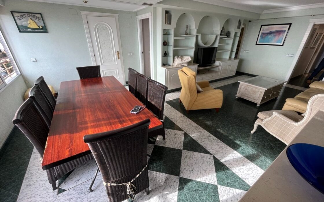 Продаются Апартаменты с Видом на Море в Бенидорме 110 кв.м.