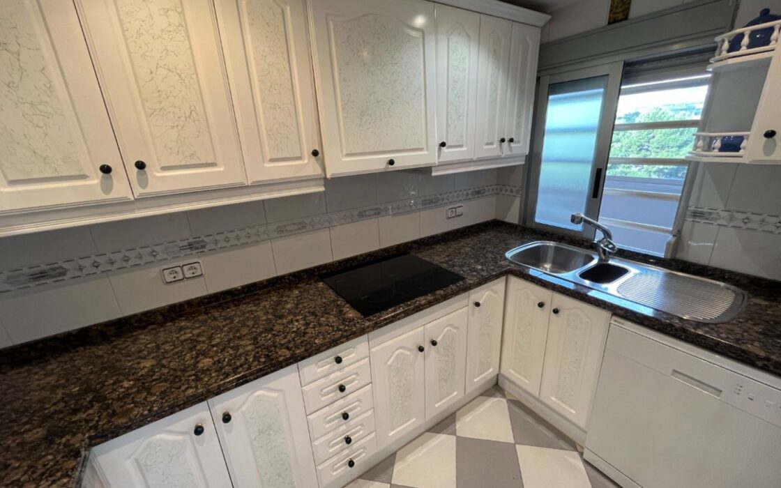 Продаются Апартаменты с Видом на Море в Бенидорме 110 кв.м.