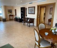 Апартаменти в Торрев’єсі 213 кв.м з терасою біля моря