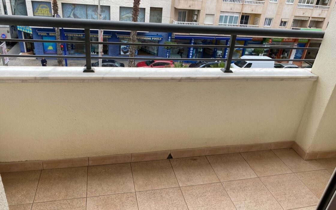 Апартаменти в Торрев’єсі 213 кв.м з терасою біля моря