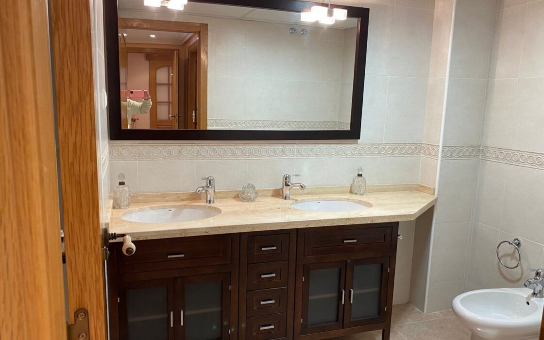 Апартаменти в Торрев’єсі 213 кв.м з терасою біля моря