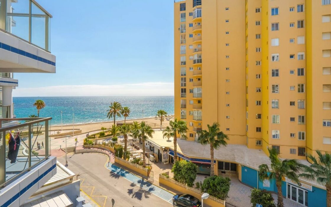 Апартаменты с видом на море в Кальпе, 101 кв.м, 3 комнаты