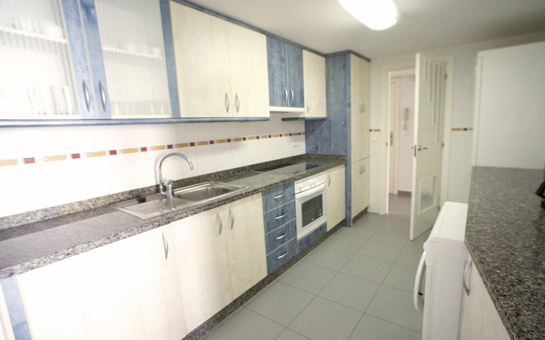 Апартаменты 133 кв.м в Кальпе у моря с террасой и видом